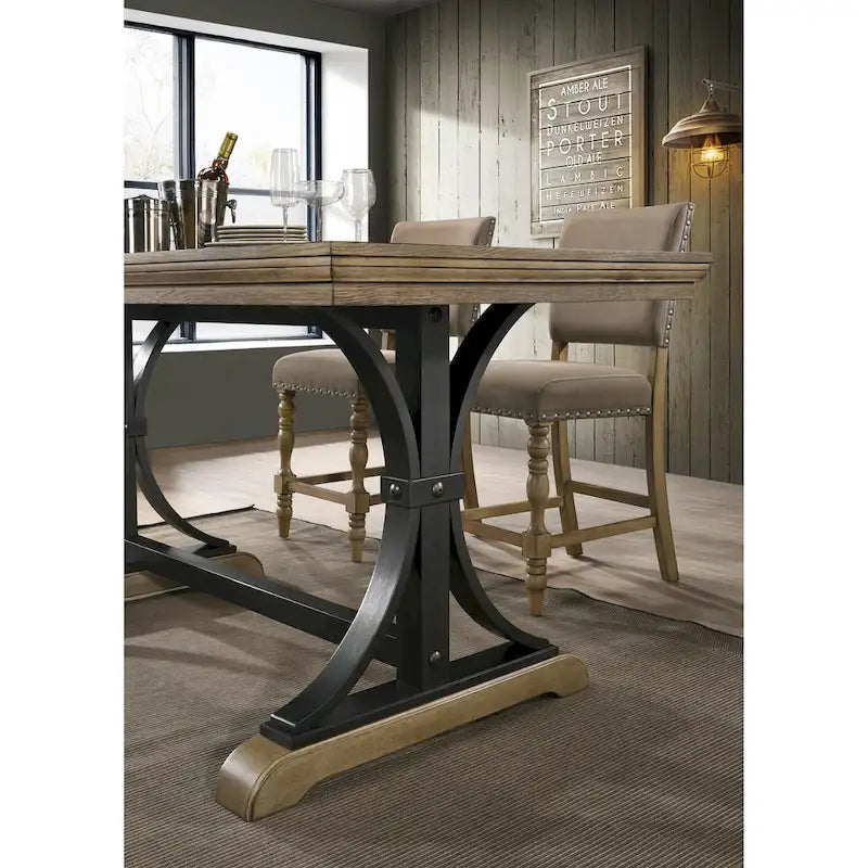 Set da pranzo altezza bancone con tavolo a 7 pezzi finitura legno flottante e sedie con borchie