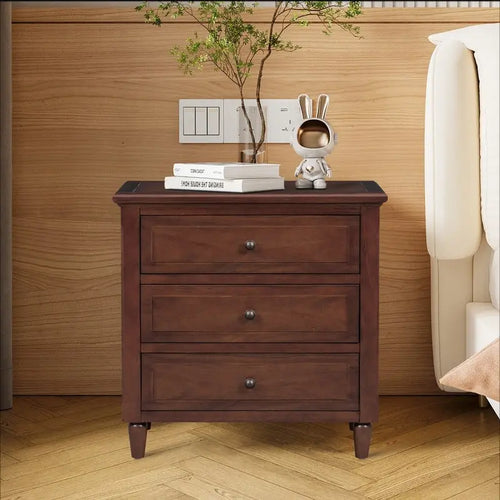 Comodino in legno a 3 cassetti